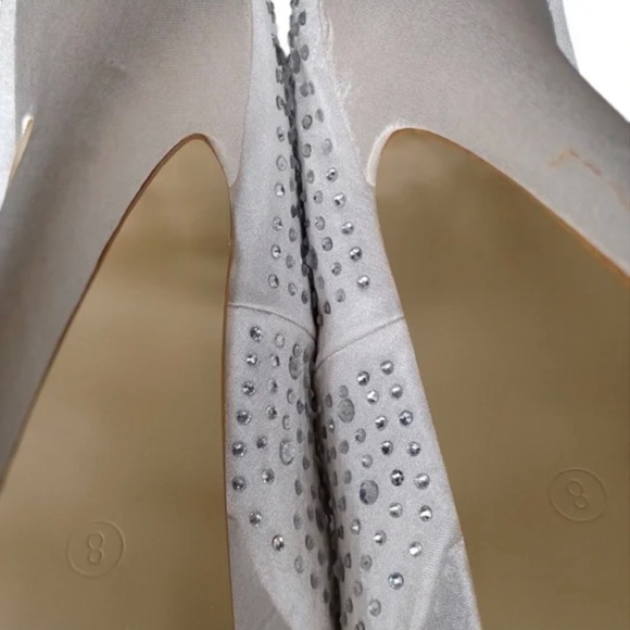 Steve Madden Silver Platform heels with rhinestones size 8 women NWOT - Picture 3 of 7